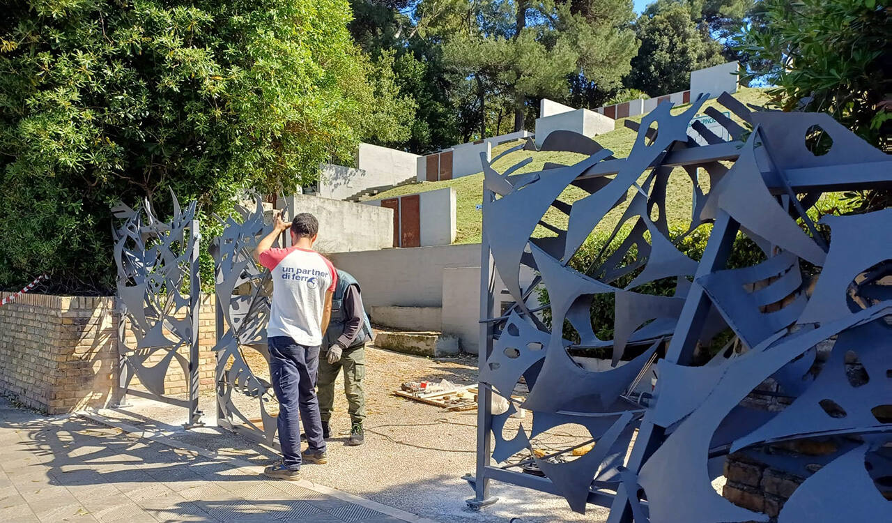 Il cancello del parco del Pincio ad Ancona (Foto: Comune di Ancona)