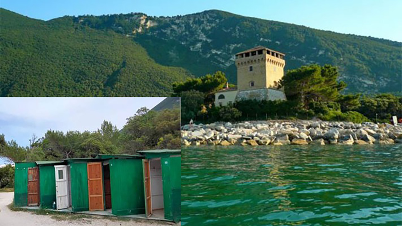 Alcune delle trenta cabine messe all'asta di Portonovo