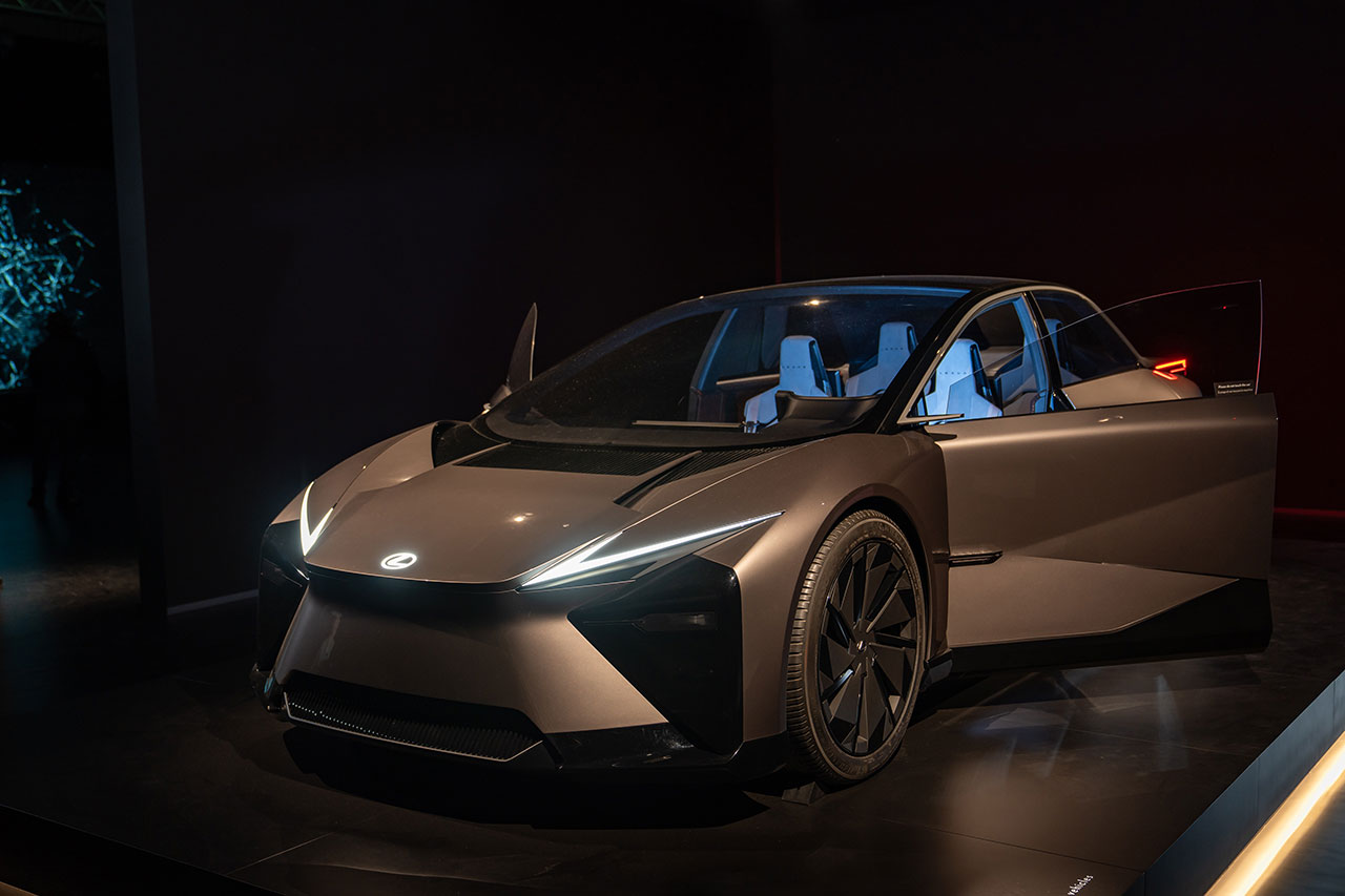 La concept car LF-ZC