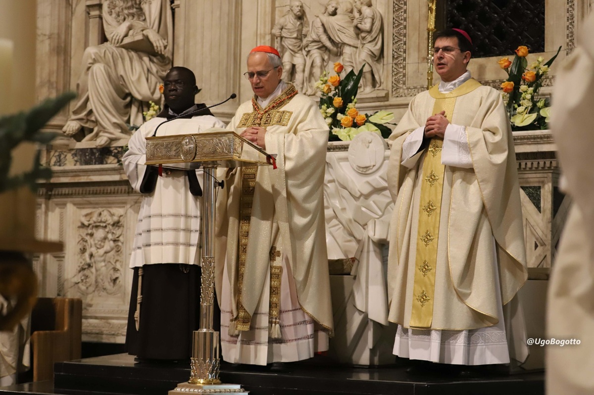 Papa Prevost (allora cardinale) in basilica a Loreto