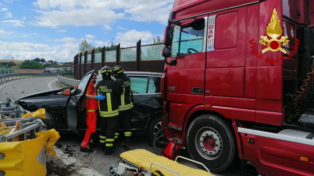 autostrada di Pesaro, incidente