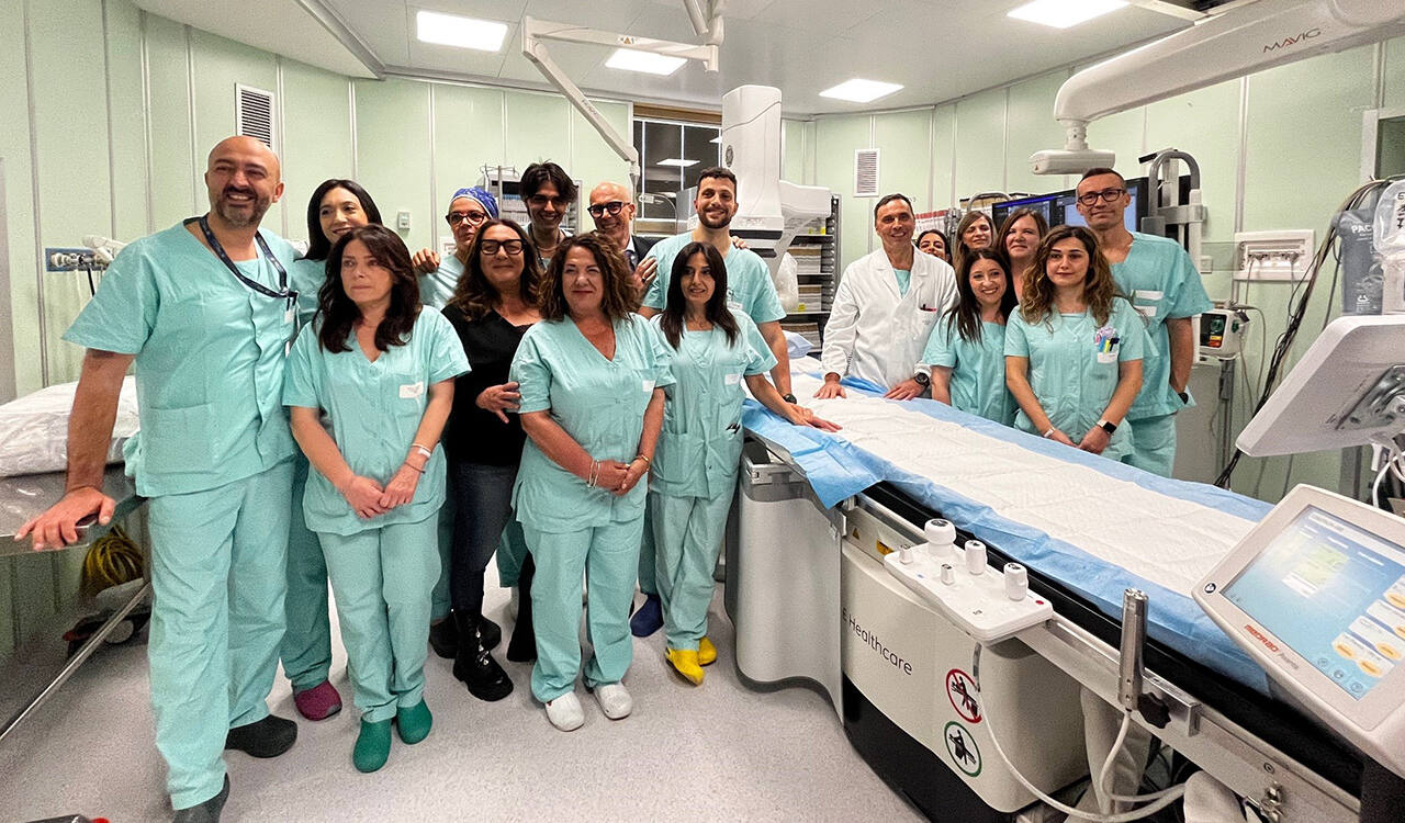 L'unità operativa complessa di cardiologia e Utic dell'ospedale Mazzoni di Ascoli con il direttore generale dell’Ast, Antonello Maraldo