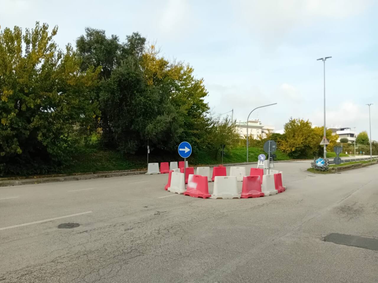 La rotatoria sperimentata in via Paradiso