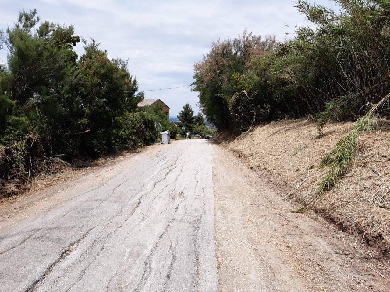 Jesi: dopo la frana, via Santa Maria del Colle riapre con senso unico alternato